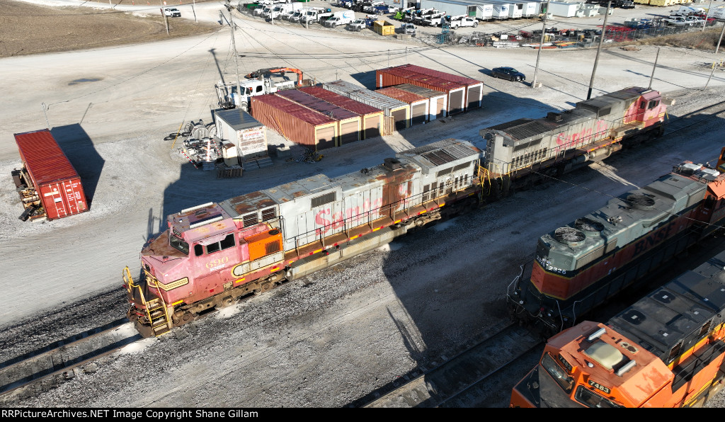 BNSF 690